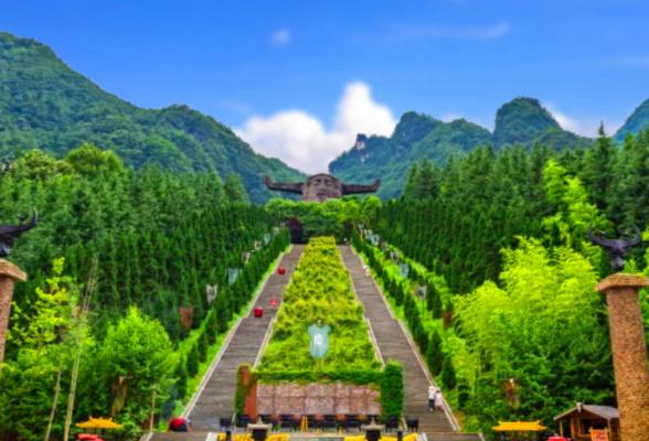 宜昌到神农架旅游报团 宜昌起止神农架纯玩二日游 4大精华景区 1晚精选住宿