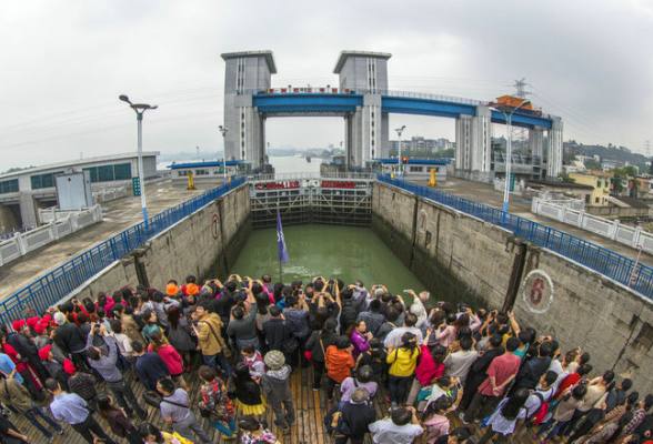 【山水半日游】宜昌两坝一峡西陵峡游船半日游（单程船票+返程车）
