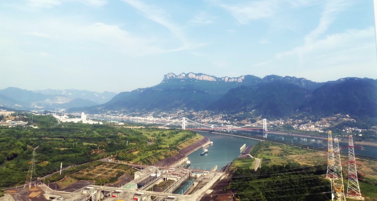 三峡大坝五级船闸西陵长江大桥