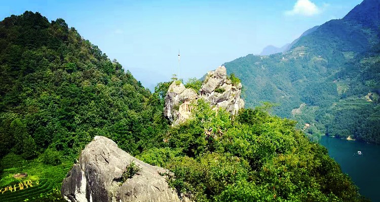 清江画廊武落钟离山山顶